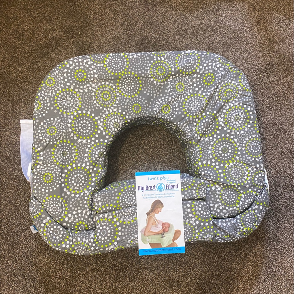 NWOT My Brest Friend twins plus breast feeding pillow